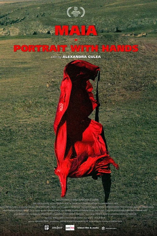 Poster film Maia - Portret cu mâini